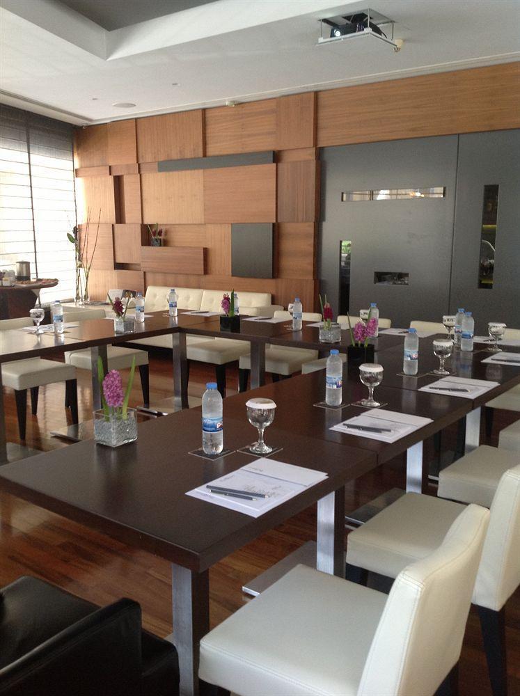Parktower Suites Beirut Exterior photo