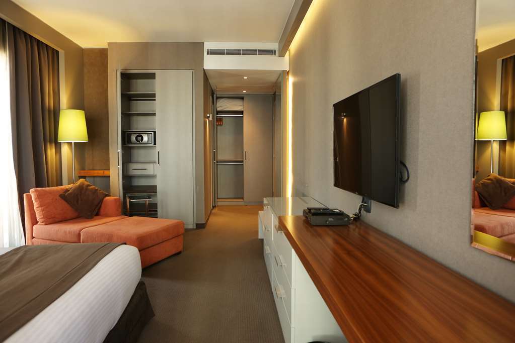 Parktower Suites Beirut Room photo